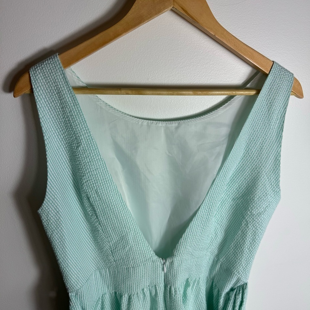 Lauren James Seersucker Dress Green & White Stripe Size Medium Preppy Spring - Picture 3 of 8